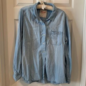 Long sleeve button down jean shirt
